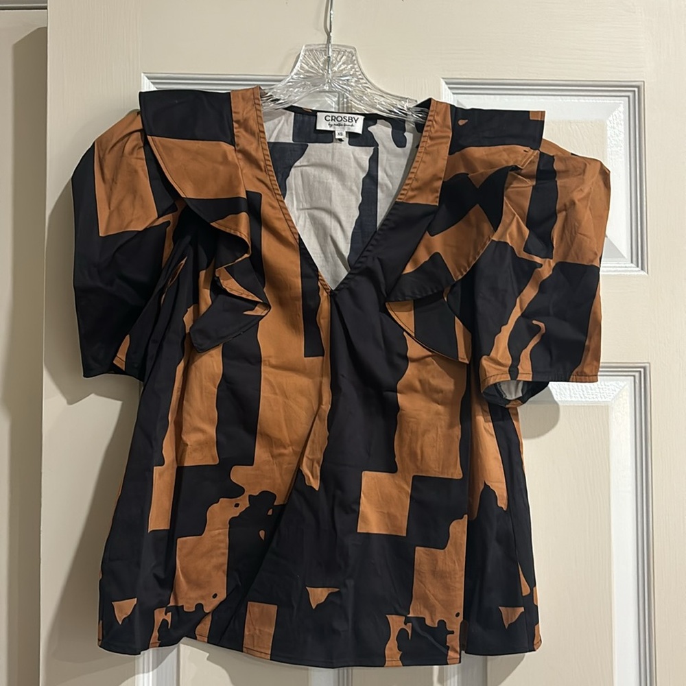 Crosby Ruffle Top! - Picture 3 of 3